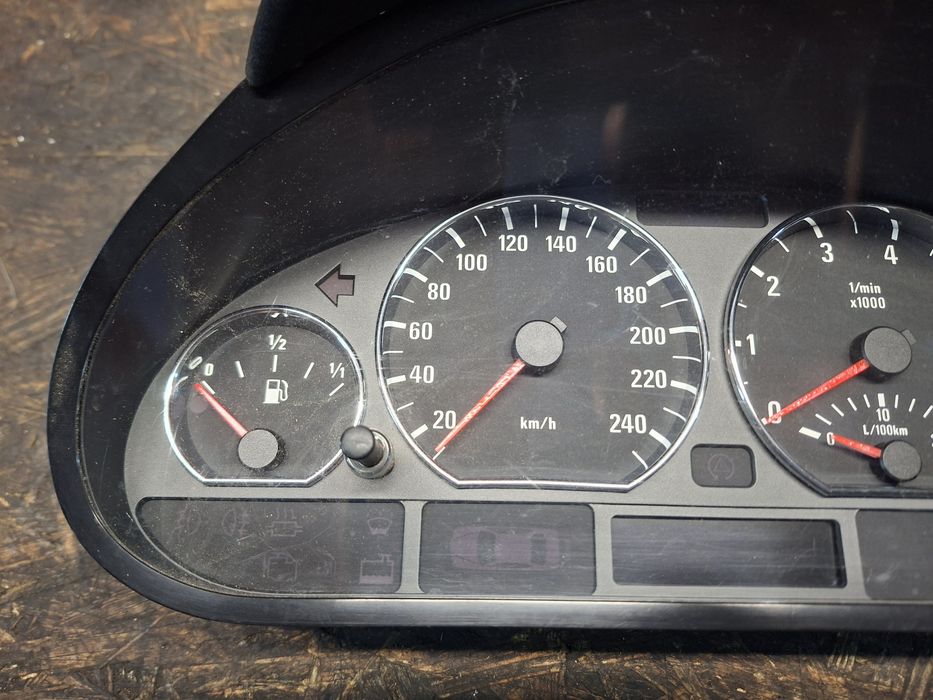 Licznik BMW e46 316i 318i benzyna R4 ramki CHROM