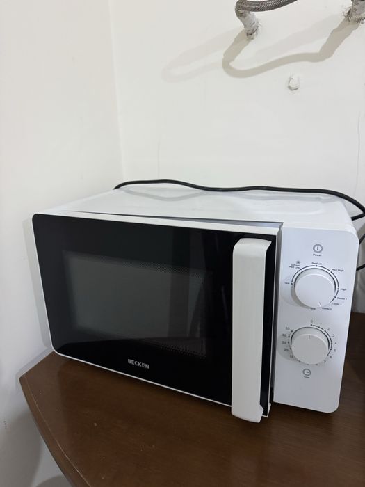 Microondas  marca Becken