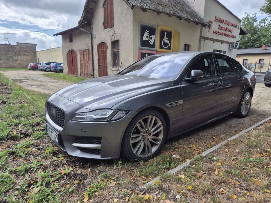 Jaguar XF