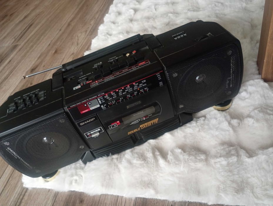 Radiomagnetofon Sharp