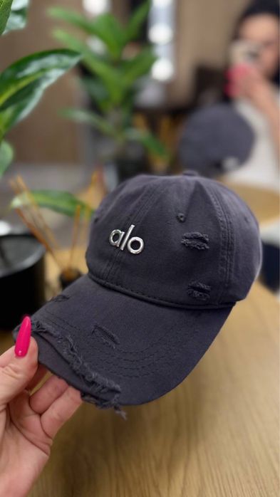 Кепка жіноча alo