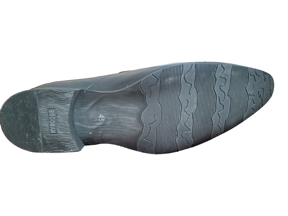 Продам чоловічі нові шкіряні туфлі 45 розмір