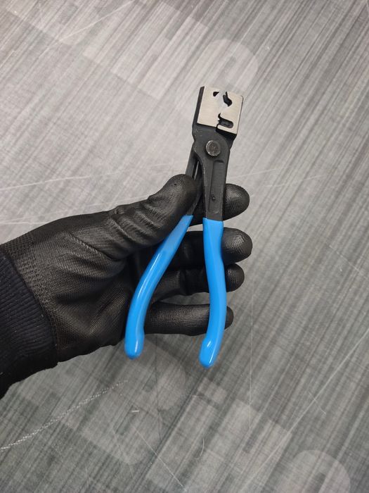 Щипцы для ленточных хомутов шлангов патрубков тип CLICK GEKO G01658