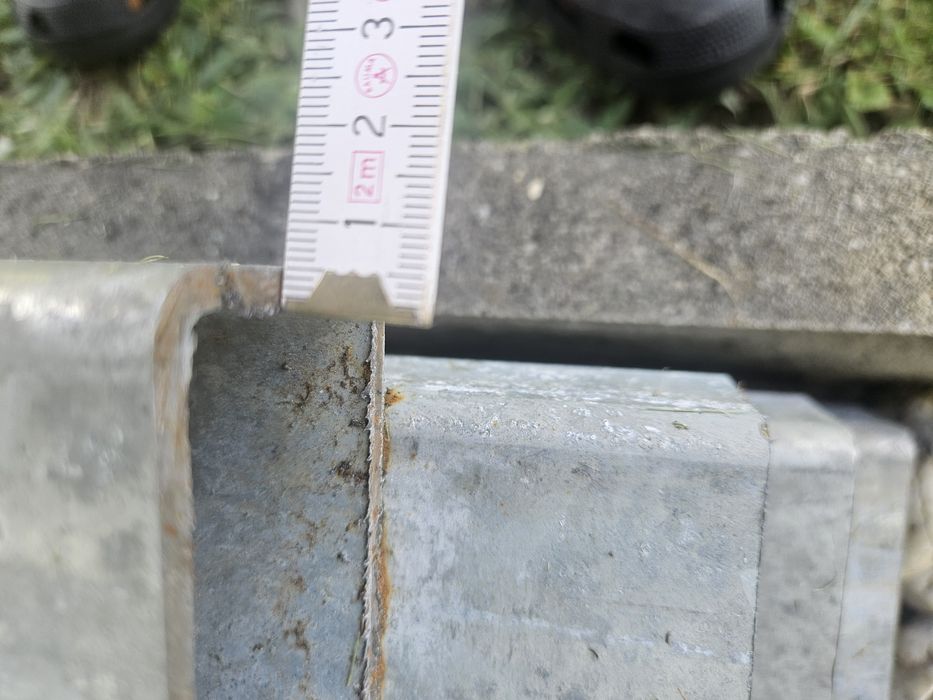 Sprzedam słupki profile ocynkowane.