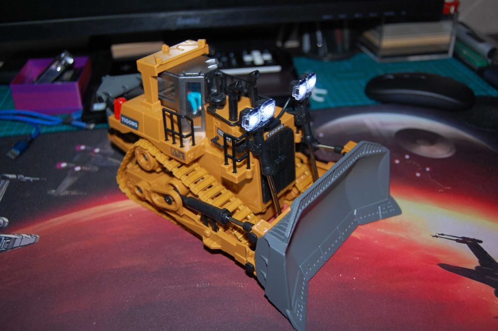 Spychacz zdalnie sterowany