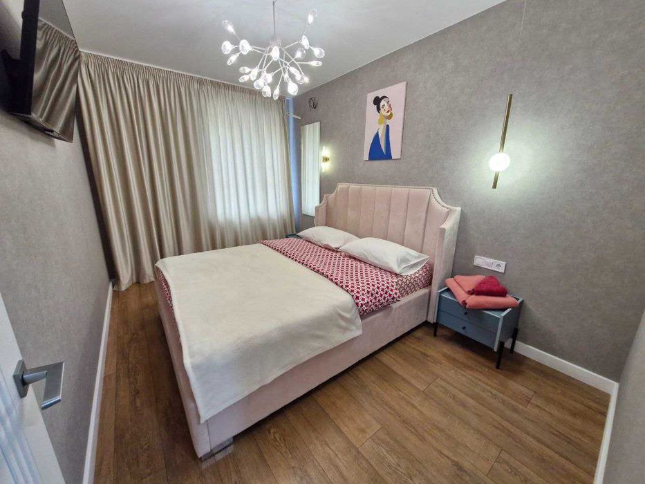 Нова Студія в Парку біля Набережної. Світло 24/7