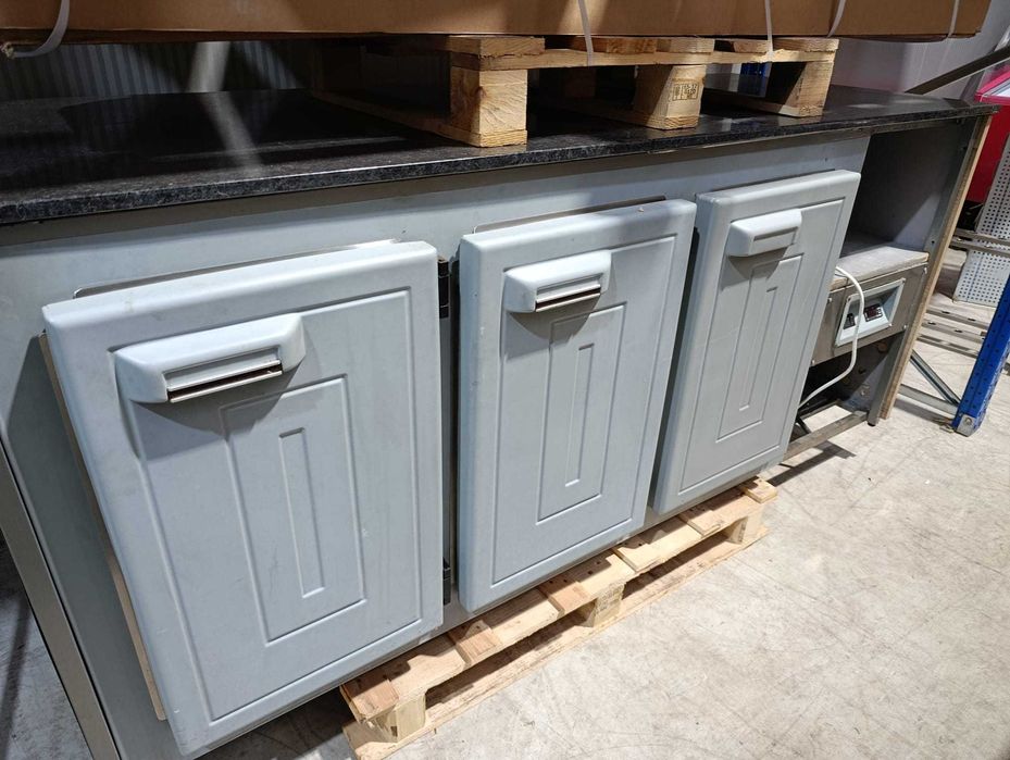 Bancada de frio com 3 portas restaurante / pastelaria