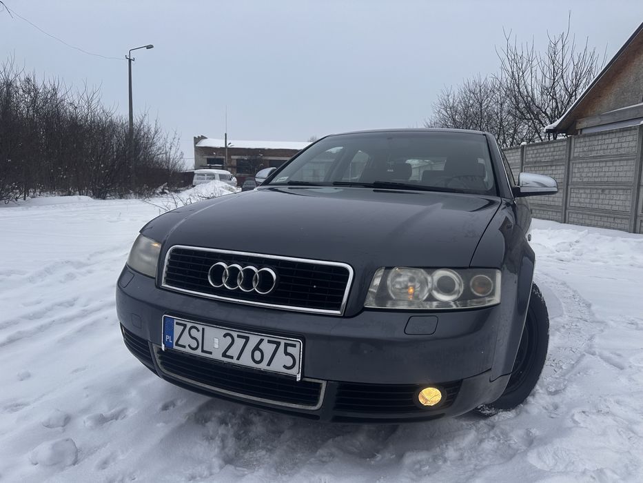 Ауді А4В6 на повному ходу 2.0бензин