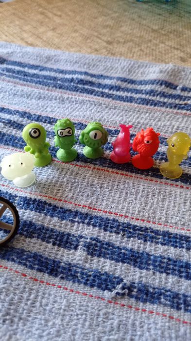 Игрушки киндер сюрприз