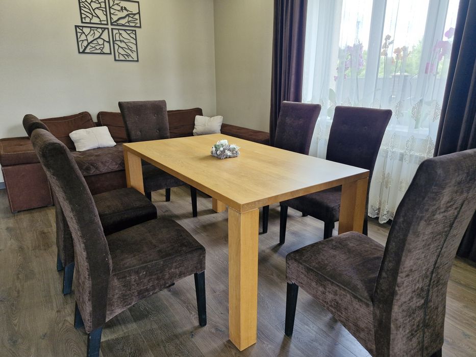 Стіл обідній дубовий