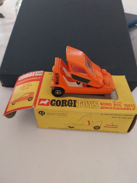 Carros antigos Corgi