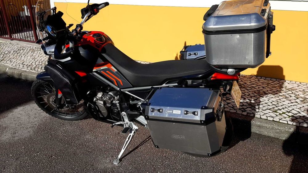 Aprilia Tuareg 660 Quickshift + Kit Malas GIVI