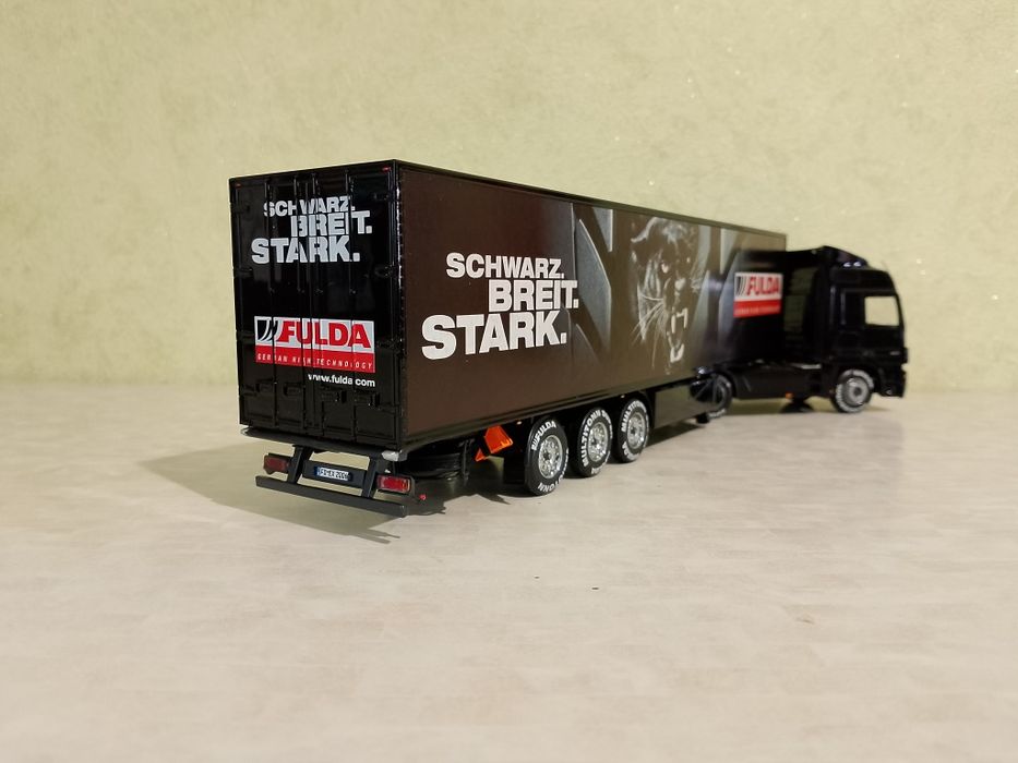Minichamps actros