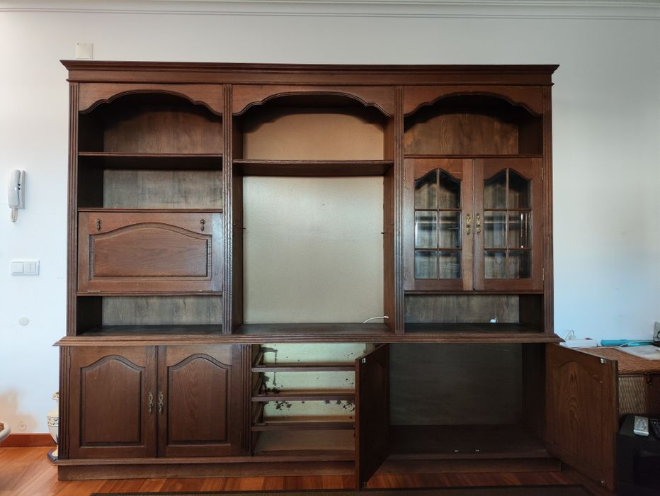 Armário anos 80 em bom estado