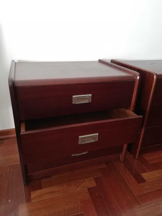 2 Mesas de cabeceira estilo navy