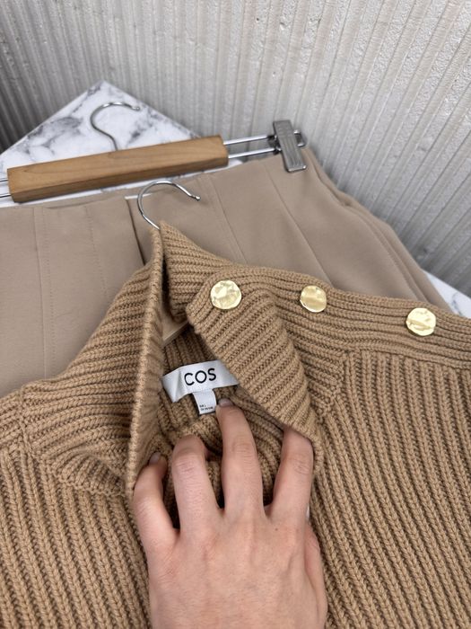 Вовняний светр COS