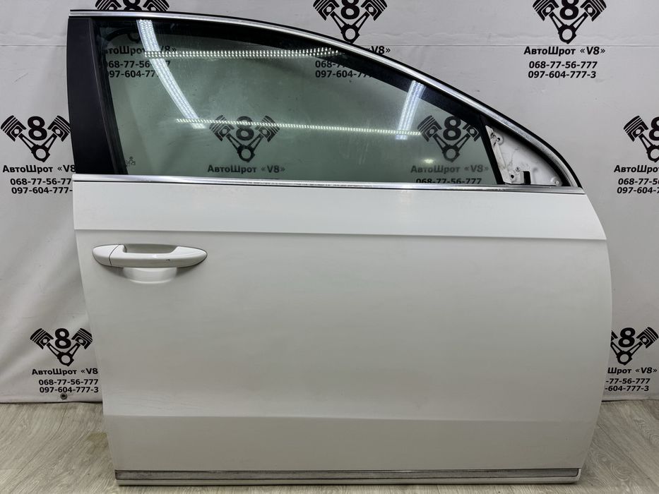 Дверка передня права Volkswagen Passat B7 Пасат Б7