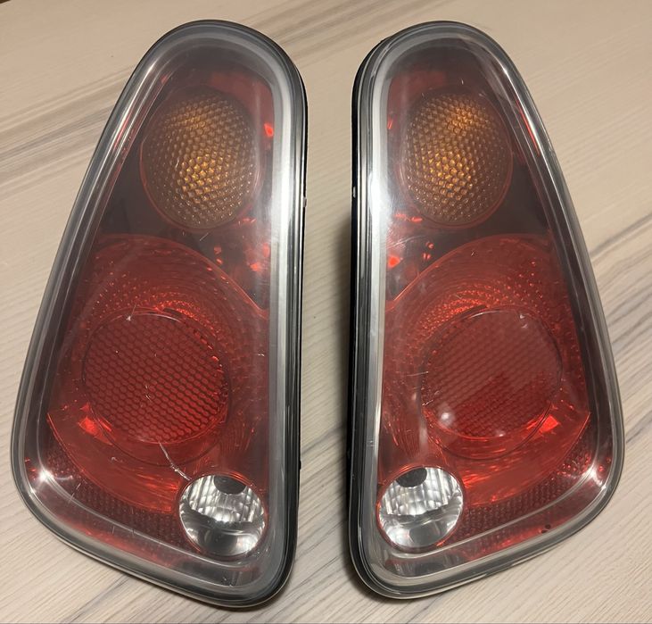 Par de Farolins Originais MINI One / Cooper (R50/R52/R53) - Valeo