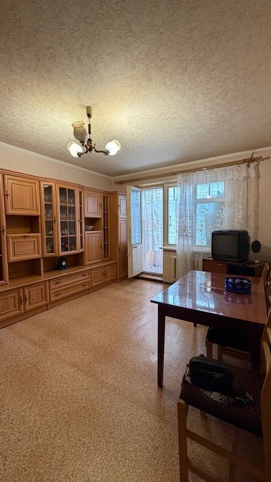 Продам двухкомнатную квартиру, янтарная, 77.
