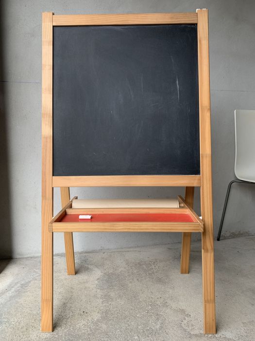 Cavalete em madeira64739766526210120