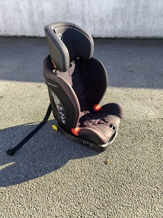 Cadeira Auto Bebé Confort Titan