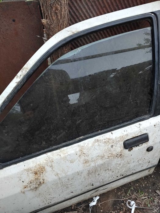 Скло дверей ford sierra mk2 седан