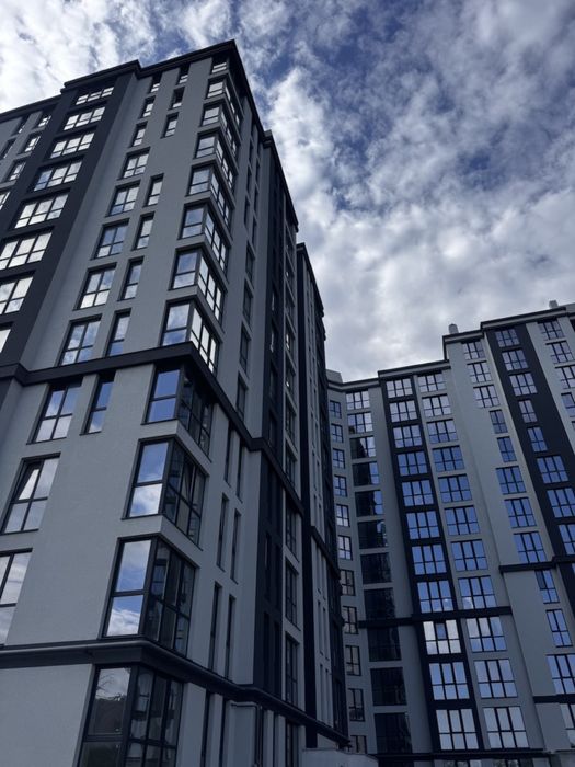 3-х кімнатна від забудовника у центрі міста. Площа (92,00м²)