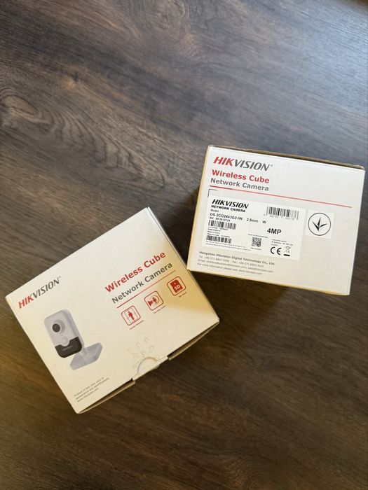 Продам IP Wi-Fi камеру Hikvision DS-2CD2443G2-IW.