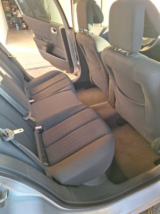 Vendo Renault Megane 2 break de 2006 em bom estado geral.