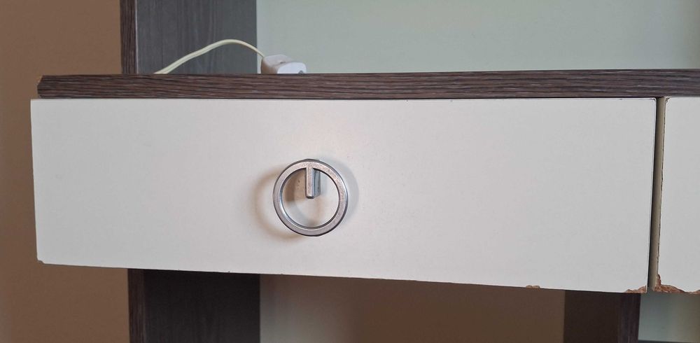 Mobília: Quarto Solteiro Simples e Funcional - Boa Oportunidade!