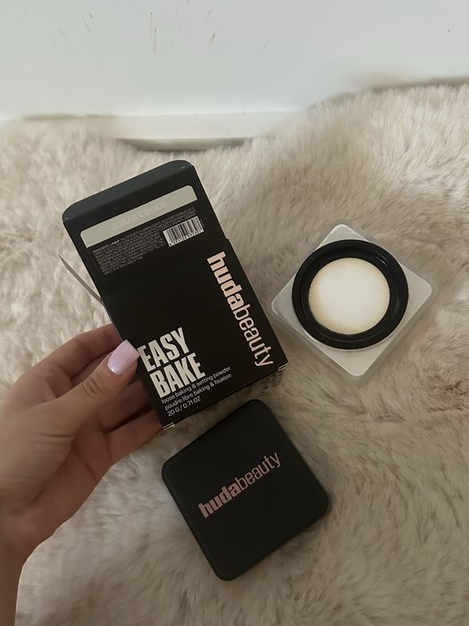 Puder sypki huda beuaty easy bake