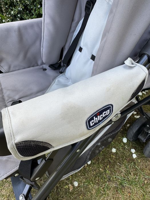 Conjunto carrinho bebé Chico