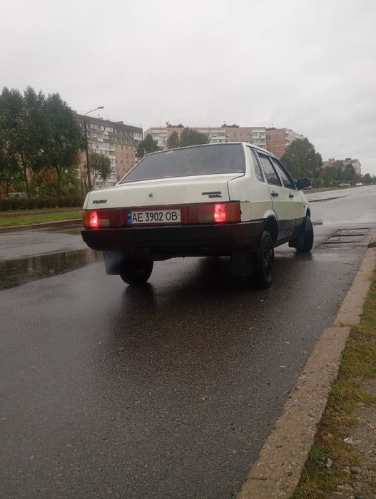 Продам ВАЗ 2199 900