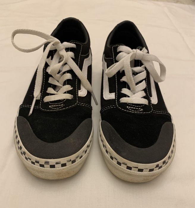 Tenis Vans, em lona e camurça