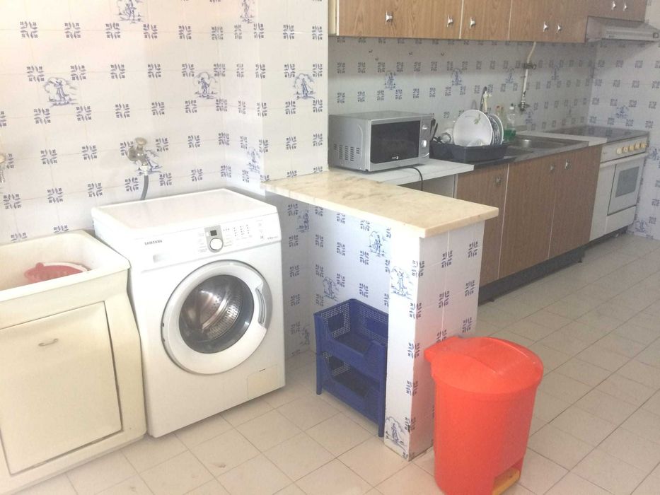 Quarto para arrendar a estudante - Quarto Luminoso e Mobilado (16m²) Rua General Humberto Delgado (Coimbra)