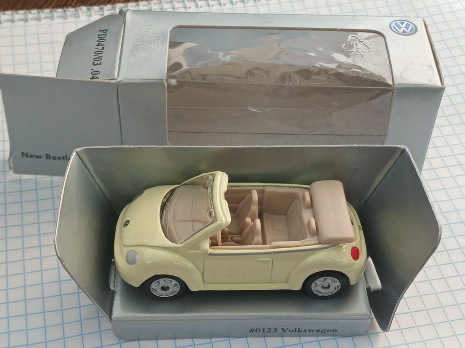 Модель автомобіля Volkswagen в коробці