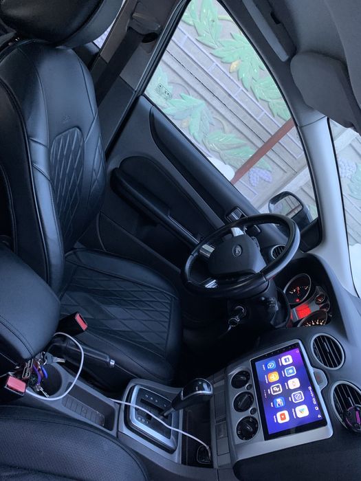 Продам Форд фокус туррбо дизель 2.0 автомат 2010