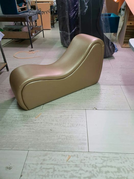 Chaise love     .