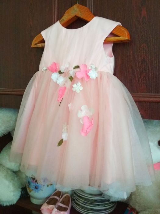 Чарівна ніжна сукня та туфельки на рочок