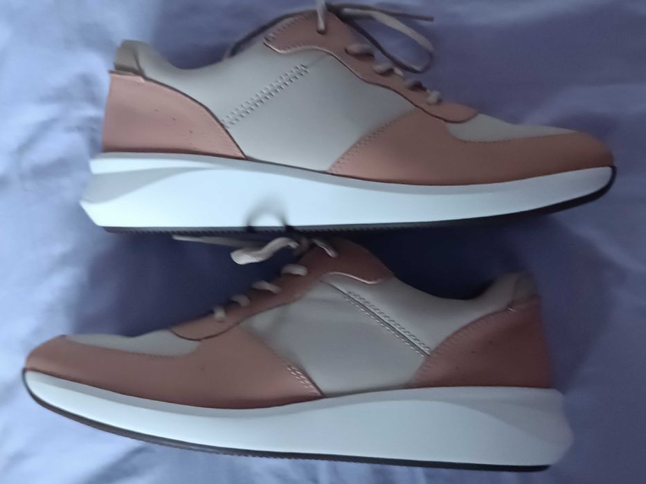 Жіночі кросівки Clark's розмір 40,устілка 25