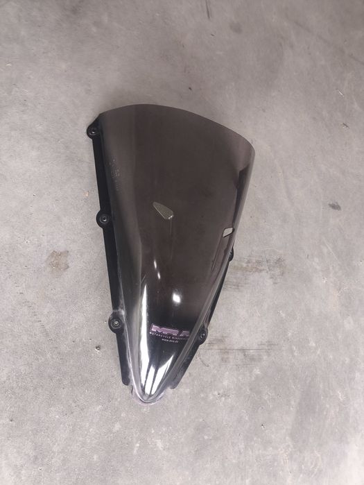 Yamaha r1 RN04 szyba MRA