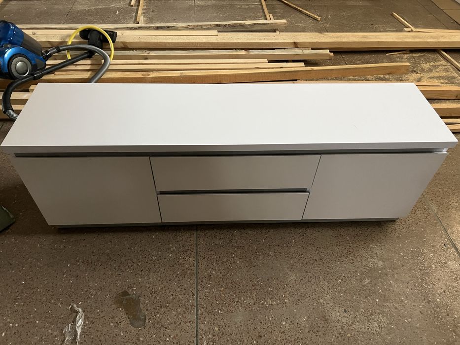 Тумба под телевизор комплект