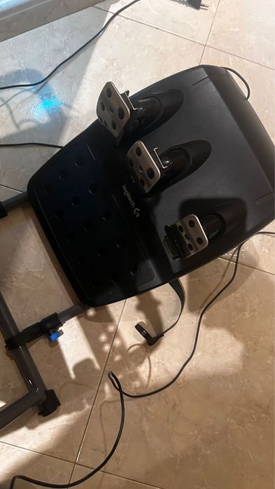Volante G29 e Playseat Logitech