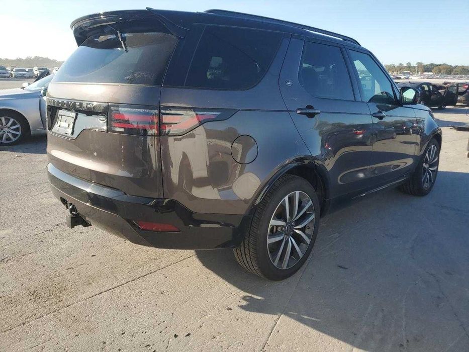 Land Rover Discovery R-Dynamic (2021)