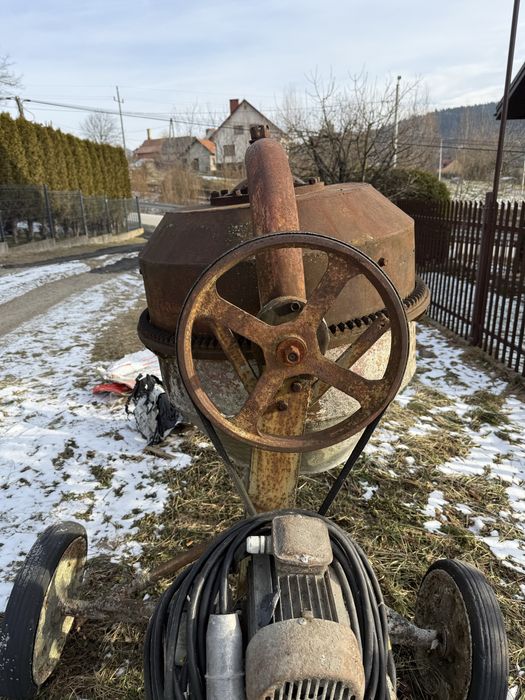 Solidna Betoniarka Wolnospadowa – Sprawna! (Do negocjacji)