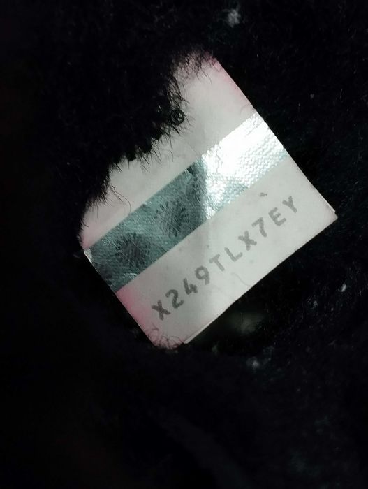 UGG Mini Bailey Button ll size 8 / 39