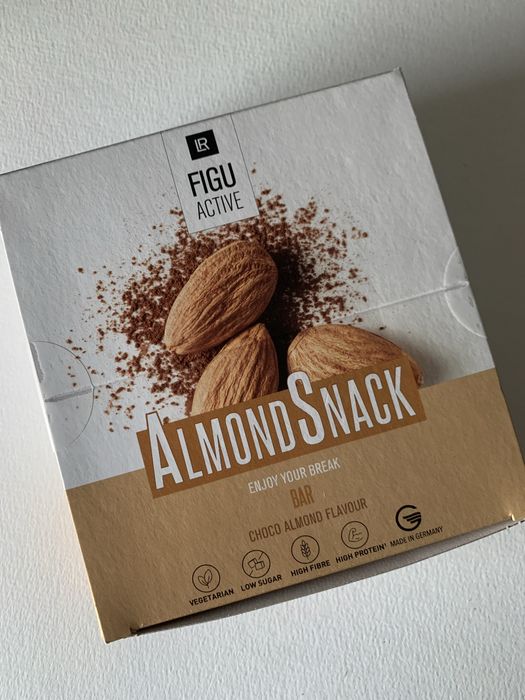 Batoniki proteinowe lr