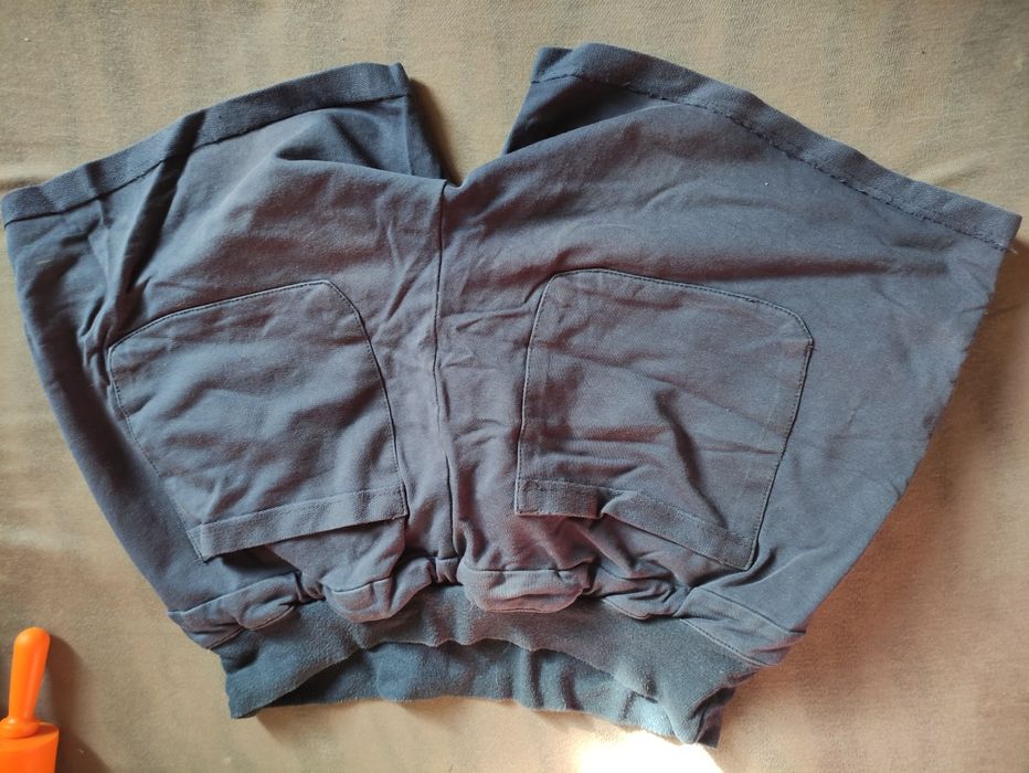 Krótkie spodenki ciążowe