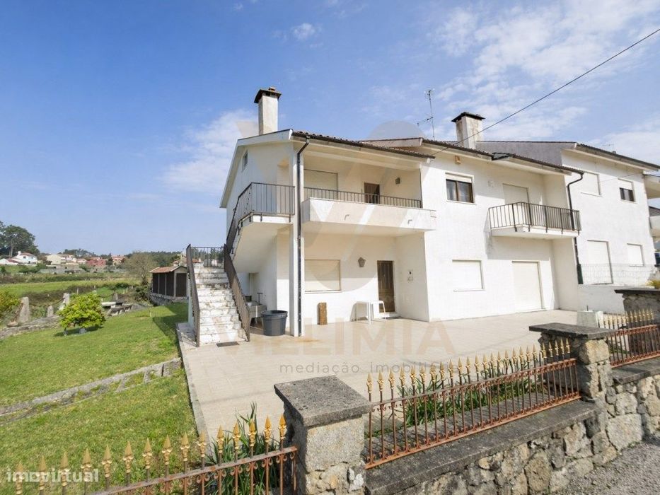 Moradia T3 (possibilidade de dois andares independentes) | Chafé, V...