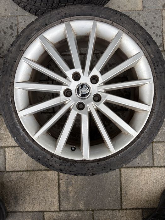 Oryginalne Alufelgi Skoda 18" 5x112 | Proste, Oryginał VAG | Octavia Superb